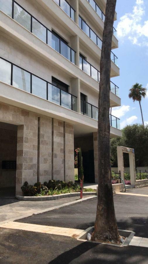 Stylish Apartment Near The Beach Haifa Bagian luar foto